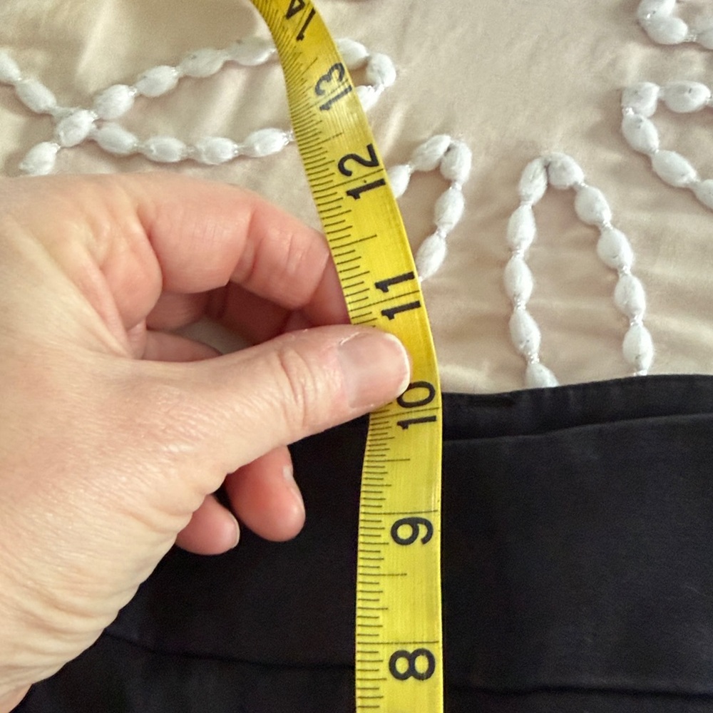 LOFT Marisa Black capri cropped size 10 Riviera pants - Picture 11 of 12